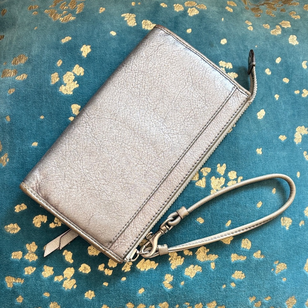 Coach Metallic Gold Leather Wristlet Clutch - Picture 3 of 9